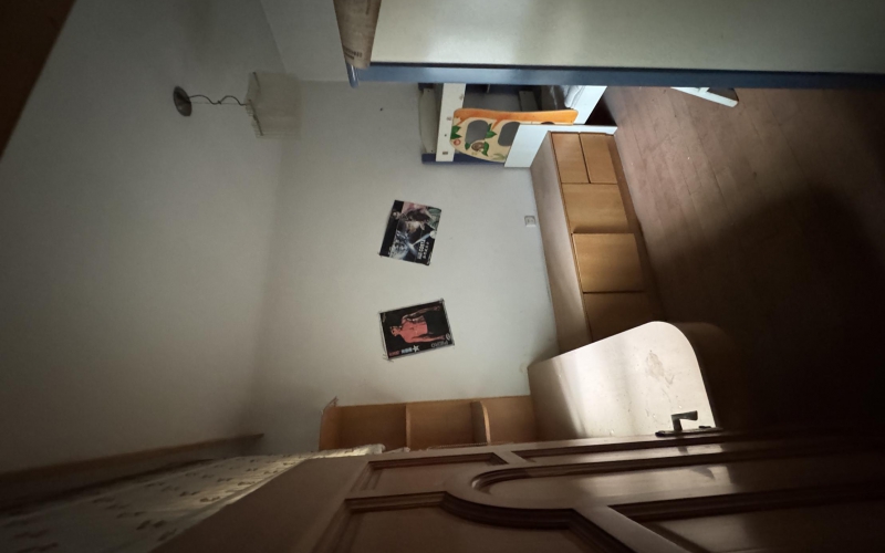 安云路20號B棟3單元8樓附4號轉(zhuǎn)讓（持有方：貴州省機關(guān)事務(wù)管理局國有資產(chǎn)管理服務(wù)中心）