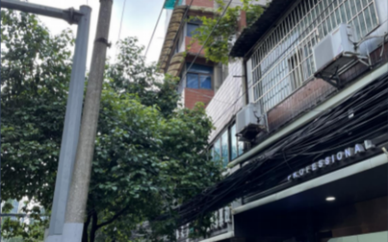 貴陽(yáng)市云巖區(qū)金倉(cāng)路40號(hào)附2號(hào)門(mén)面招租(降價(jià)延期)